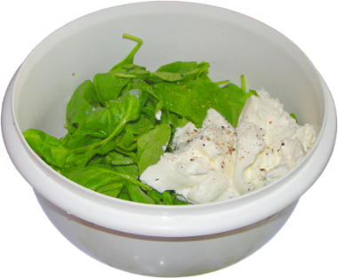 �wie�y szpinak baby, ser ricotta, plastikowy pojemnik tupperware