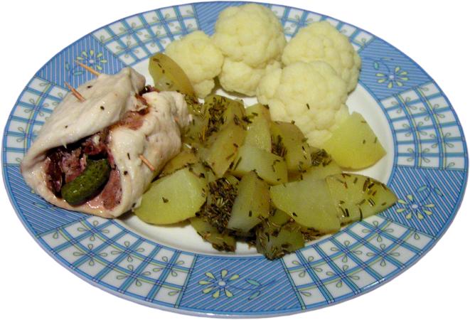roladki z piersi kurczaka nadziewane misem woowym gotowane na parze z ziemniakami i kalafiorem
