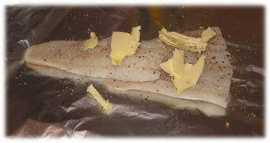 filet z dorsza atlantyckiego, s�l, pieprz �wiezo mielony, mas�o, folia aluminiowa