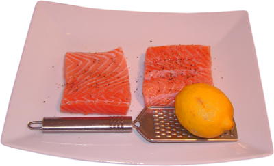 filet z �ososia norweskiego, cytryna, tarka do parmezanu, talerz bia�y kwadratowy
