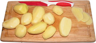 ziemniaki, pyry, kartofle, ostry n�, drewniana deska kuchenna do krojenia