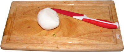 mozzarella, n�, drewniana deska do krojenia